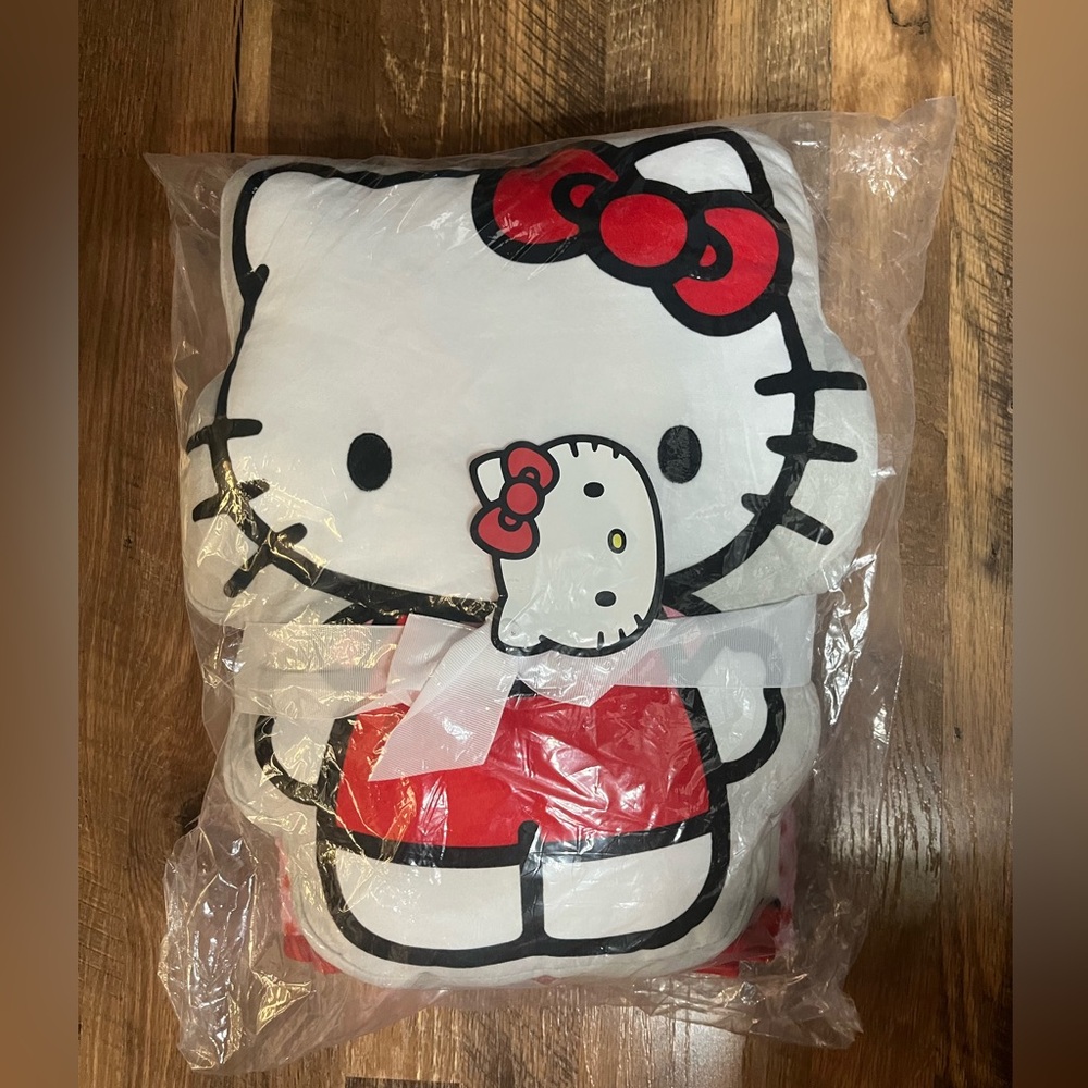 Hello Kitty Pillow and Throw Set, "40 x 50" Pink And White Polkadot
